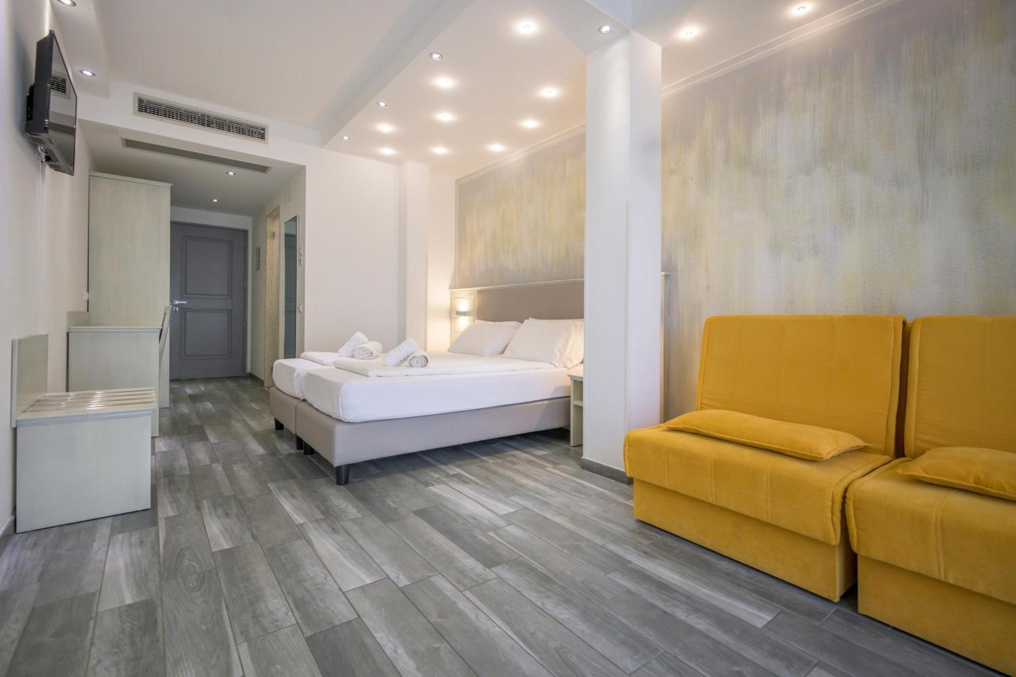 Moniga del Garda Hotel Villa Paradiso Suite מראה חיצוני תמונה